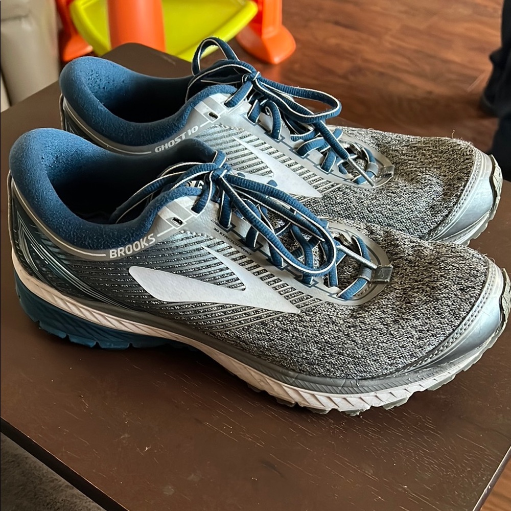 Brooks Men's Gray Running Shoes